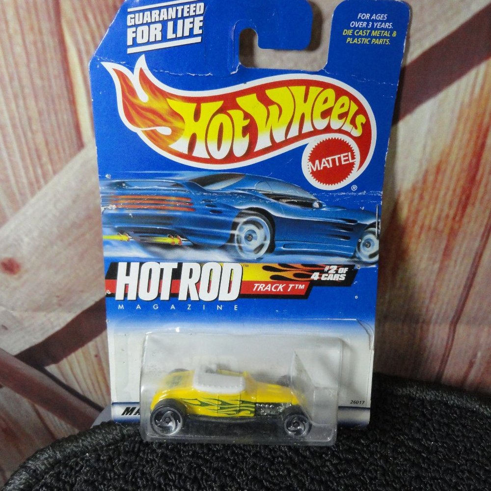 HotWheels Mattel 1999 HOT ROD Track car In package~Detailed, collectable - Picture 1 of 4
